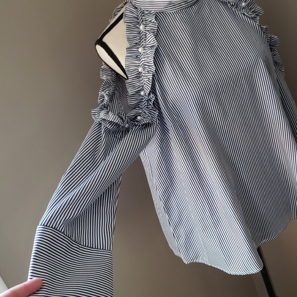 Striped Ruffle Cold Shoulder Blouse - Picture 2 of 8